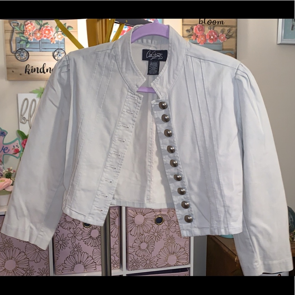 💕SOLD💕 City Streets Cropped Beige Denim Jacket